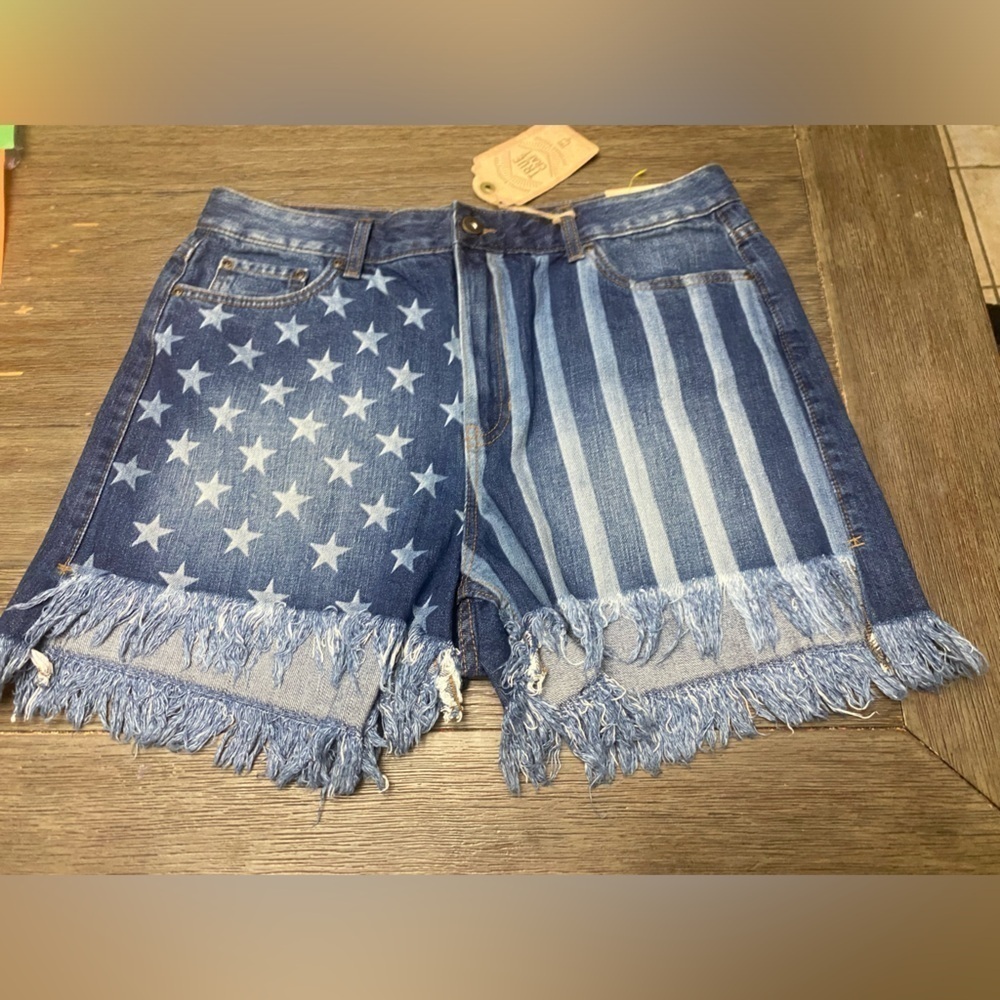 True Craft women’s high rise denim shorts size 15 Stars Stripes print
